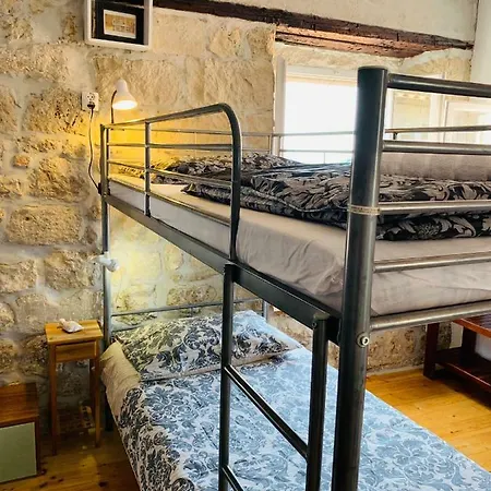Kingslanding Old Town Hostel-2